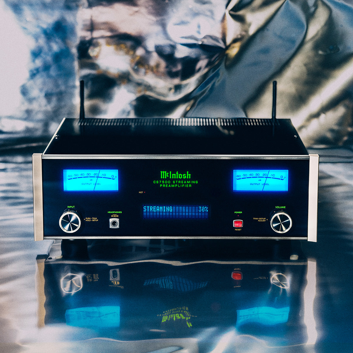 McIntosh CS7500 streaming preamplifier product view