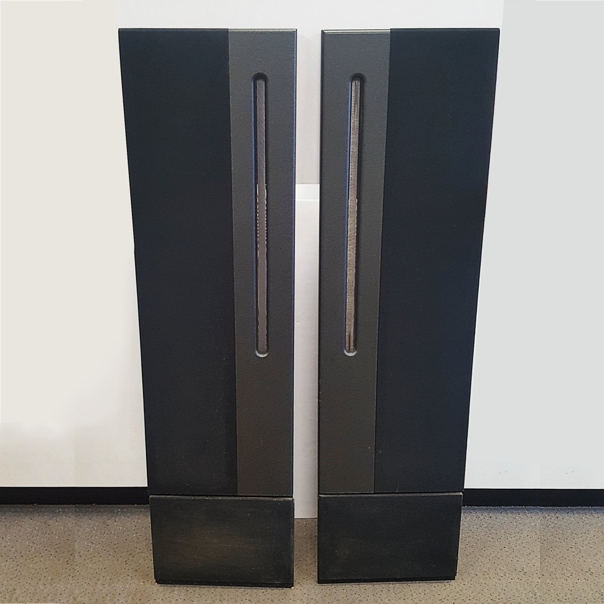 Apogee Acoustics Centaur -Black – USED – - Apogee Acoustics-Audio-Exchange