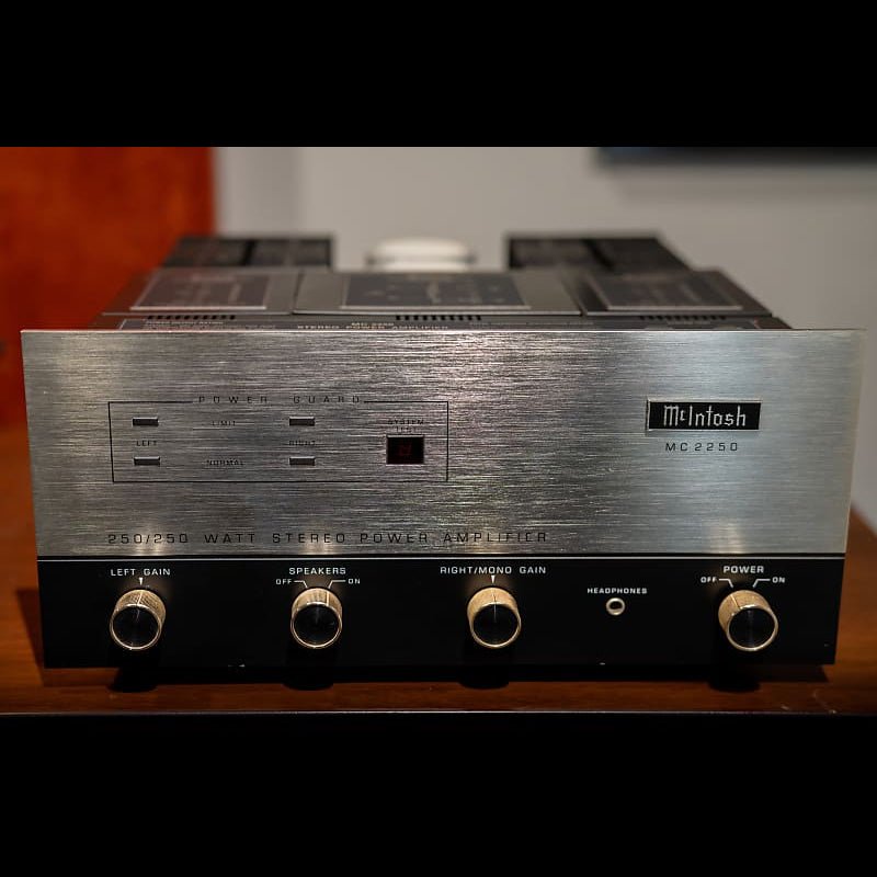 McIntosh MC2250 250 Watt per Channel Stereo Amplifier - McIntosh-Audio-Exchange