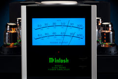 McIntosh MC901 DualView power output meter and illuminated vacuum tubes