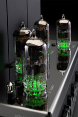 McIntosh MHA200 headphone amplifier 12AT7 and 12BH7A vacuum tubes