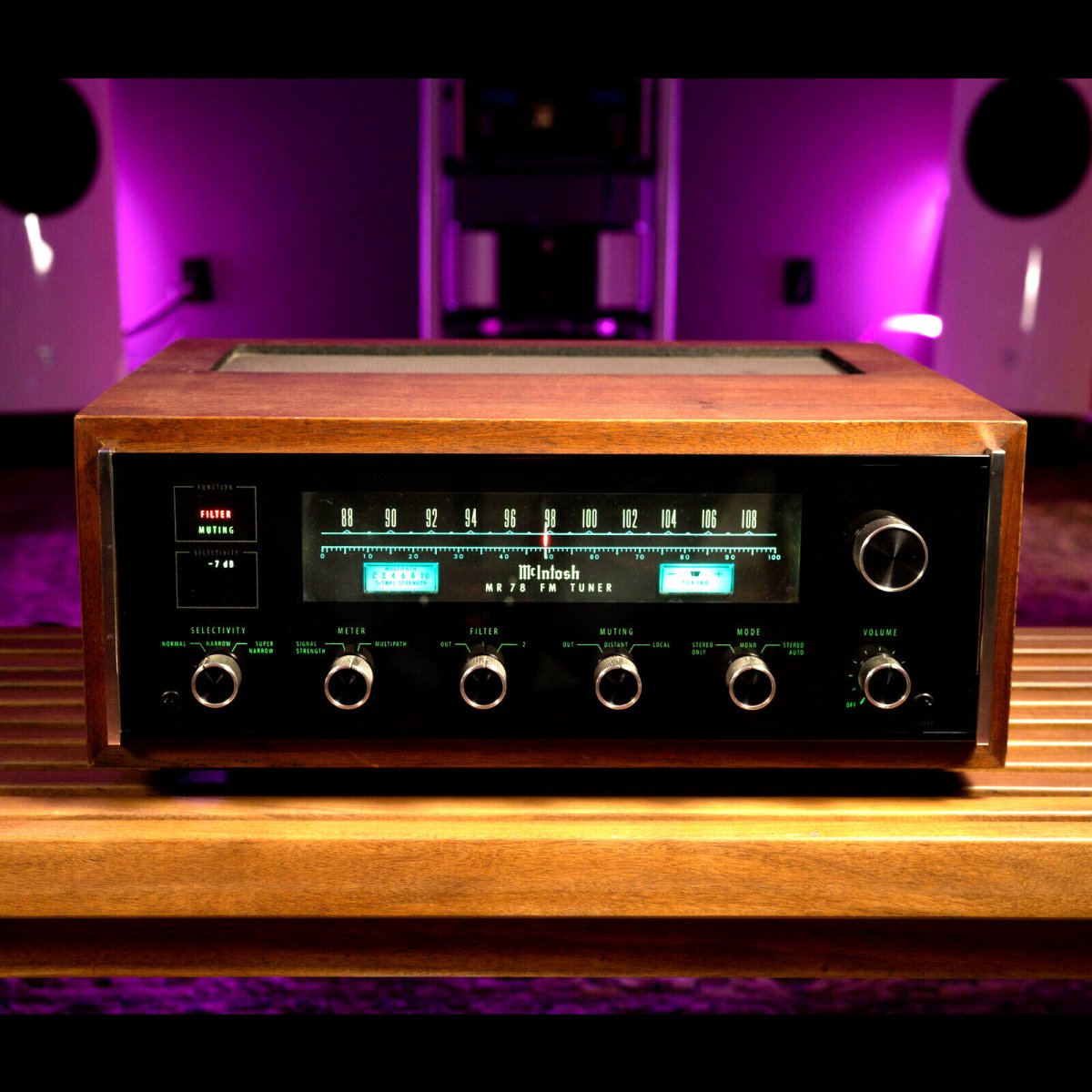 McIntosh MR 78 FM Tuner w/Wood Case - McIntosh-Audio-Exchange