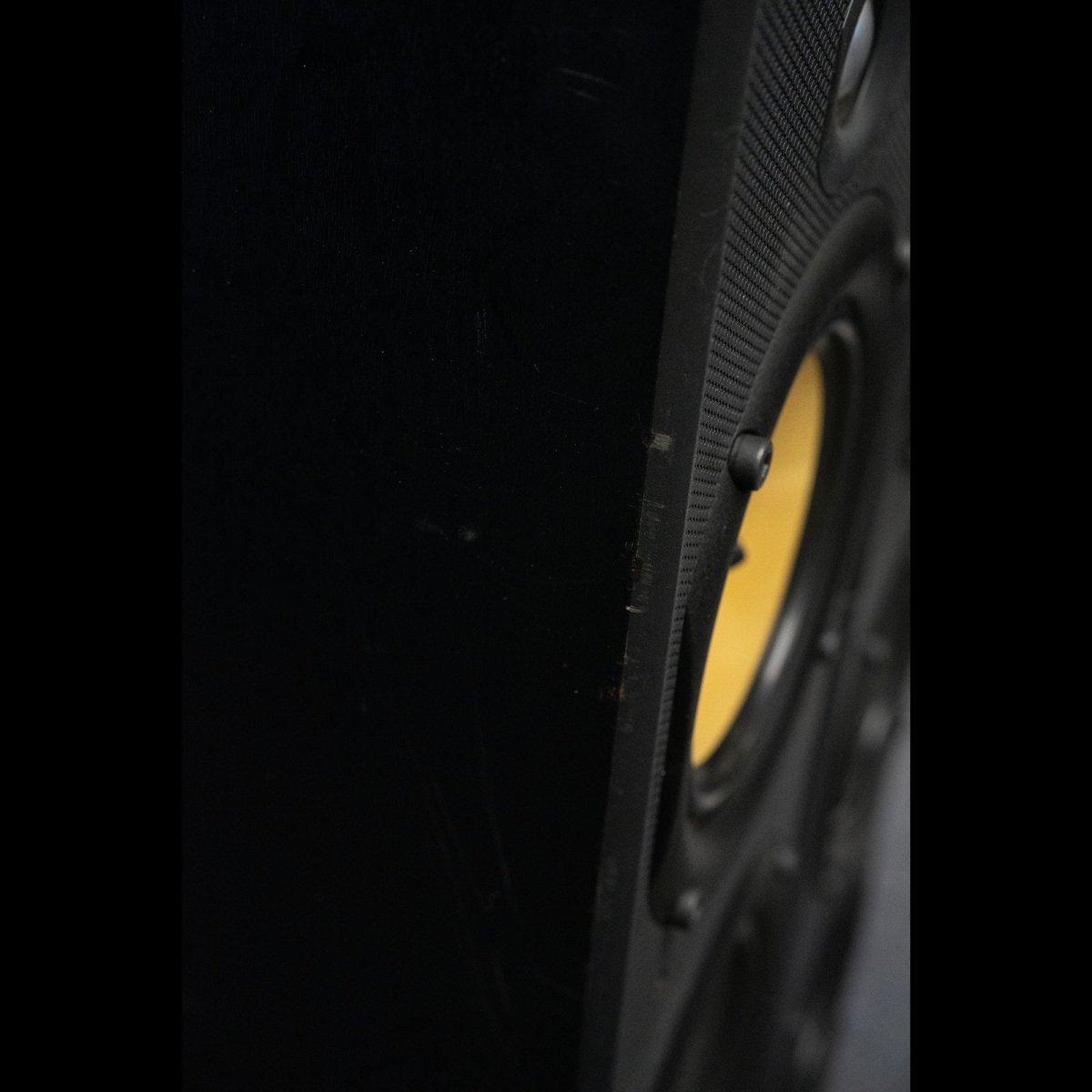 B&W DM 604 S2 Floorstanding Speakers
