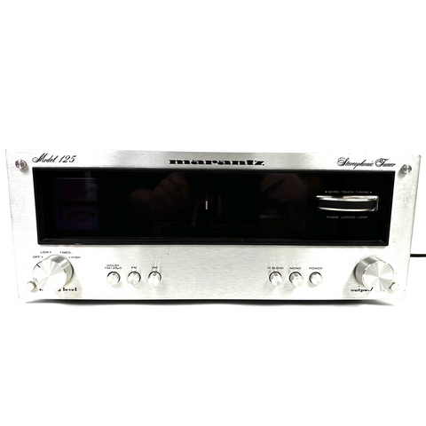 Marantz Model 125 - Solid State AM/FM Stereophonic Tuner