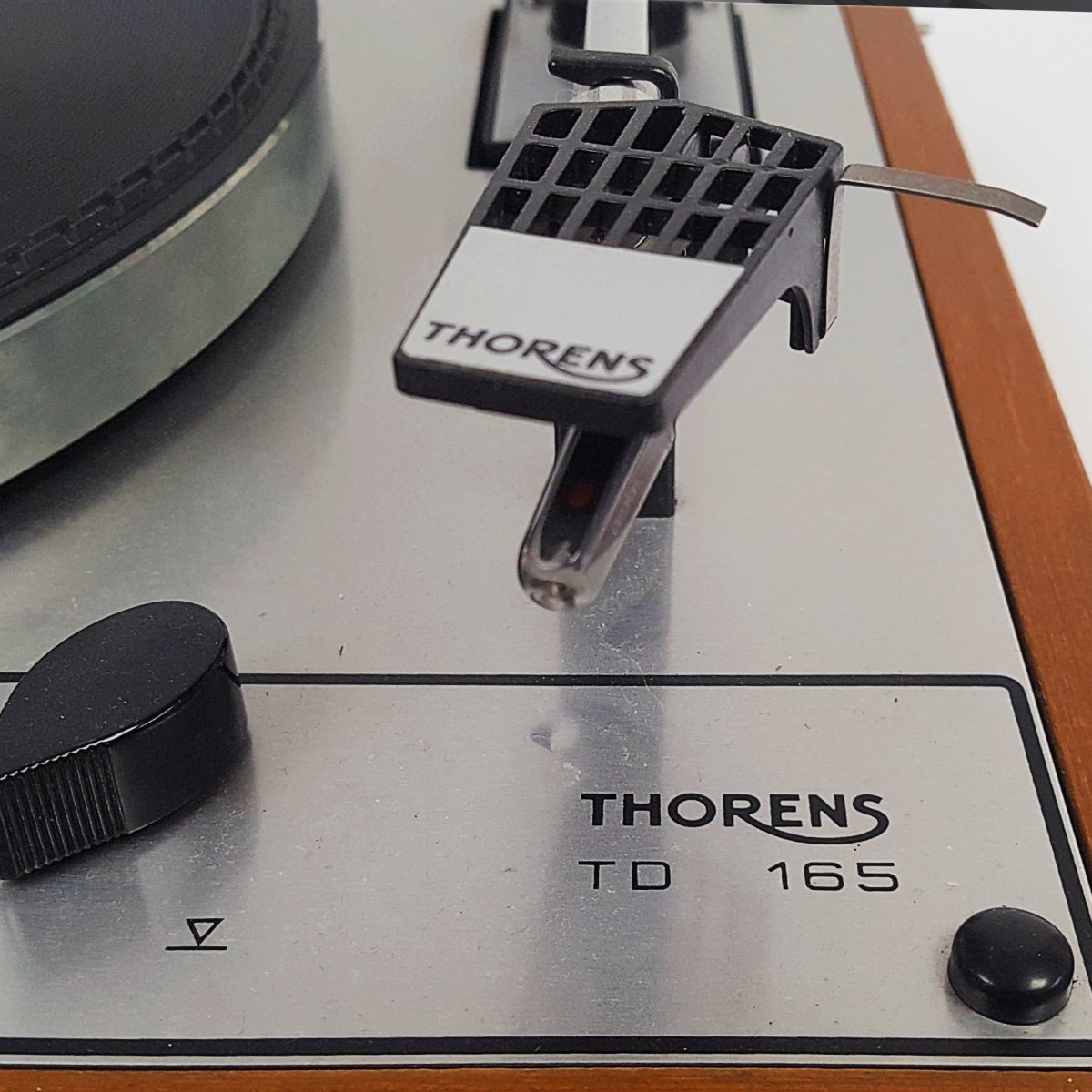 Thorens TD165 Turntable - Vintage Belt-Driven Table