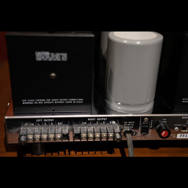 McIntosh MC2250 250 Watt per Channel Stereo Amplifier